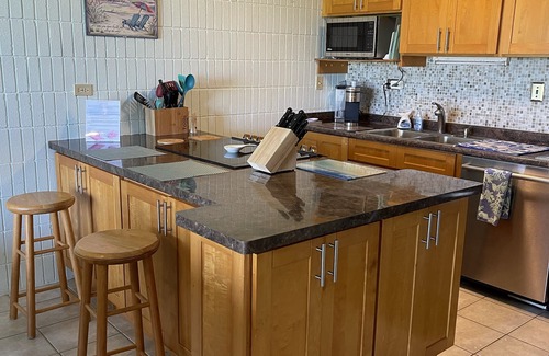 Punaluu Condo | Idyllic Island Life Retreat with Beach Access & Pool