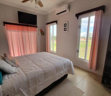 Caye Caulker Hotel | Relax at Island Magic Villas with Pool and Family Amenities
