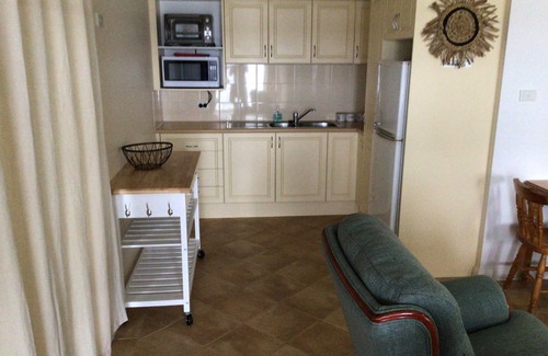 St. Georges Basin Apartment | Island Point Getaway: Pet-Friendly Retreat with Ocean Views