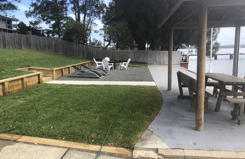 St. Georges Basin Apartment | Island Point Getaway: Pet-Friendly Retreat with Ocean Views