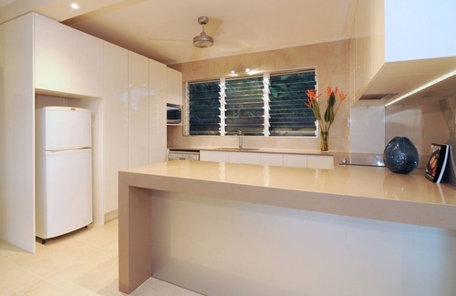 Port Douglas Apartment | Island Point Villa 4: Ocean Views & Pool Near Town