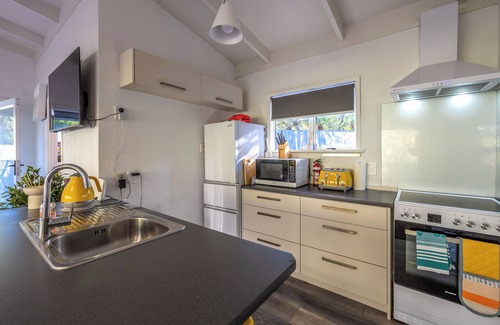 Ostend House | Island Sanctuary - Waiheke Holiday Home