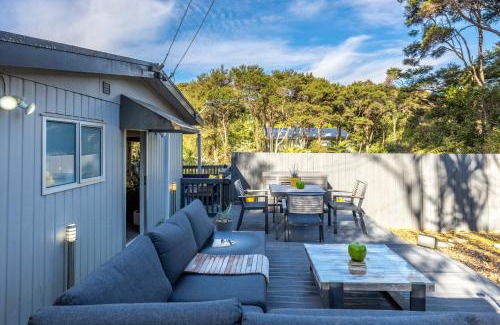 Ostend House | Serene Island Sanctuary - Family-Friendly Waiheke Retreat