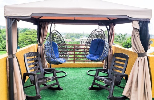 Greenwich Estate House | Island Serenity: Relaxing Spa, Hot Tub & Family Amenities