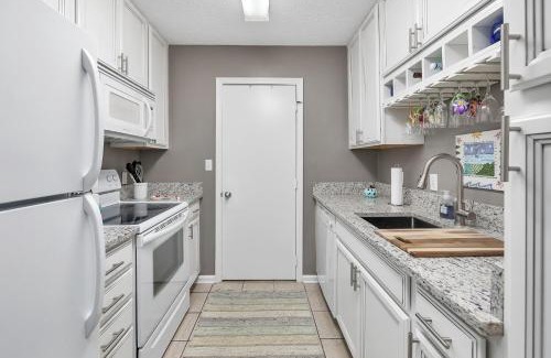 Saint Simons Heights House | Unmatched Comfort at 150 South Island Square – Rated 10/10