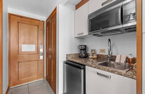 Puerta de Tierra Apartment | Island Studio - Waterfront Retreat with Pool & Ocean Views