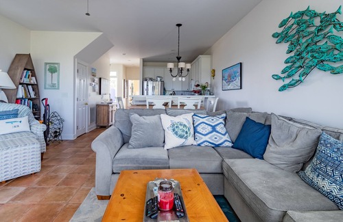 Bonito Boathouses House | Seaside Retreat with Full Water Views & Kayaks Included