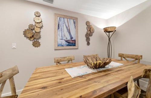 Ono Island Apartment | Relaxing Island Tower 1502 with Pool & Breakfast Included