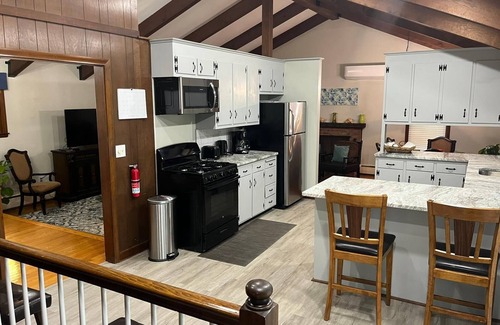 Windsor House | Island Vibes Home: Perfect for Families and Pet Lovers