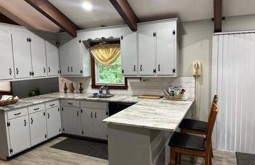 Windsor House | Island Vibes Home: Perfect for Families and Pet Lovers