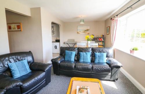 Ardmore House | Discover Island View: Pet-Friendly Adventure Awaits