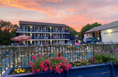 Old Orchard Beach Hotel | Ocean View Island View Motel with Pool & Family Amenities