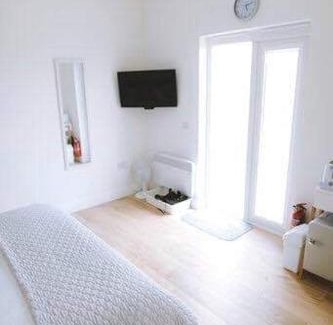 Ebost Apartment | Cozy Island View Room with Breakfast & 9.5/10 Rating
