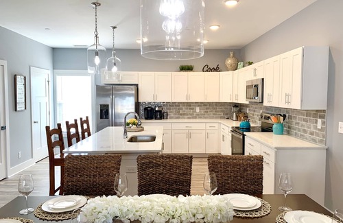 Ocean City Condo | Experience IslandCoveParadise: Oceanfront Haven with Pool