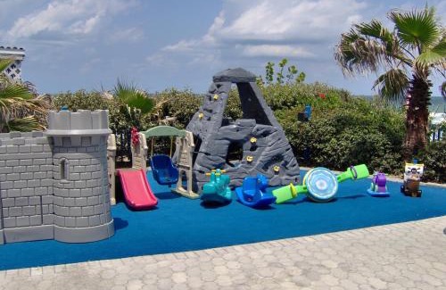 New Smyrna Beach Resort | Oceanfront Relaxation at Islander Beach Resort, New Smyrna