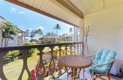 Wailua Hotel | Relaxing Retreat at Islander on the Beach 211 with Ocean Views