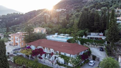 Perigiali Hotel | Ocean View Retreat at Islands View - Pet Friendly & Pool