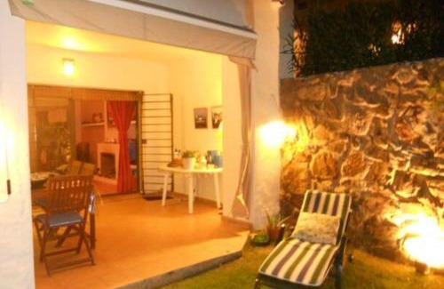 Islantilla Apartment | Relax at Islantilla Bajo con Jardin: Pet-Friendly Retreat