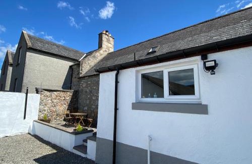 Dufftown House | Experience Islas Cottage in the Heart of Speyside