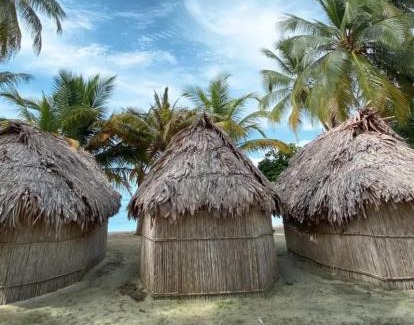 Carti Tupile House | Unforgettable Cabañas Tradicionales with Oceanfront Views