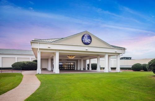 Darling Hotel | Relax at Isle of Capri Casino Hotel Lula with Great Amenities