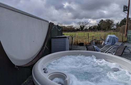 Llanfairpwllgwyngyll Cabin | Pet-Friendly Isle of Anglesey Cabin with EV Charging