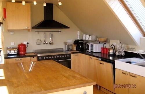 Isle of Colonsay House | Discover Isle of Colonsay: Pet-Friendly Island Retreat