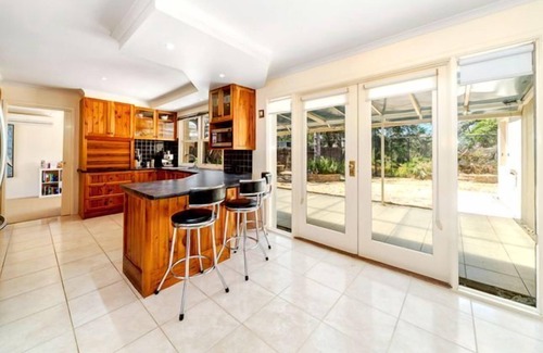 Frankston House | Oceanfront Isle of Serenity - Family-Friendly Retreat