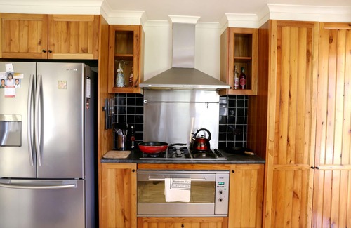 Frankston House | Oceanfront Isle of Serenity - Family-Friendly Retreat