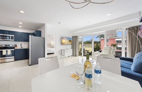 Nurmi Isles Apartment | Guest Rated: Isle of Venice with Pool and Breakfast