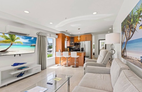 Nurmi Isles Apartment | Guest Rated: Isle of Venice with Pool and Breakfast