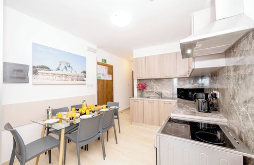 Bugibba Apartment | Family-Friendly Islet Seafront Apartment with Ocean Views