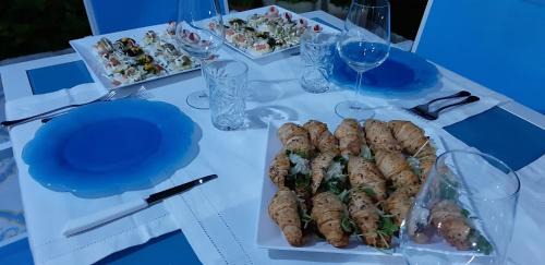 Partinico House | Relax at Isola del Sole: Poolside Apartments with a 9/10 Rating