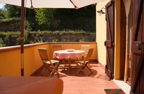 Riparbella Apartment | Peaceful Farm Retreat in an Enchanting Valley - 10/10 Rated