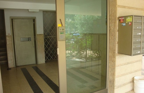 Netanya Apartment | Cozy Long-Term Apartment in Central Netanya with Spa & Breakfast
