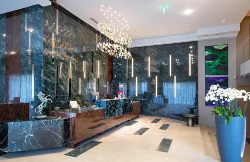 Turda Resort | Experience Biniste si Cai: Family-Friendly Getaway with Pool