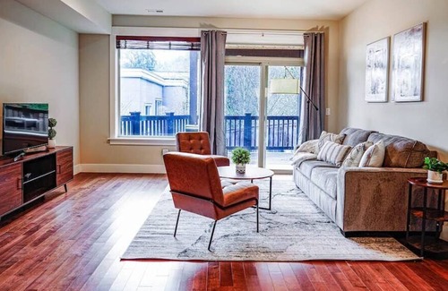 Issaquah House | Pet-Friendly Getaway in Issaquah Near I90 - 9.6/10 Rating