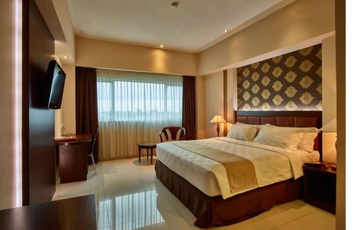 Cibodas Hotel | Guest Favorite: Istana Nelayan Hotel with Great Amenities