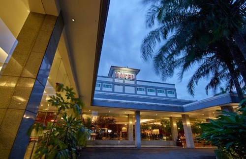 Cibodas Hotel | Guest Favorite: Istana Nelayan Hotel with Great Amenities