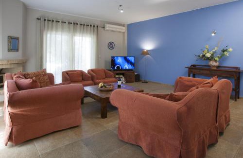 Kalo Chorio House | Relaxing Istron Maisonettes with Private Pool and Pets Welcome