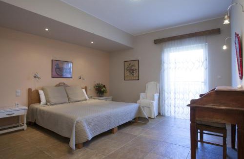 Kalo Chorio House | Relaxing Istron Maisonettes with Private Pool and Pets Welcome
