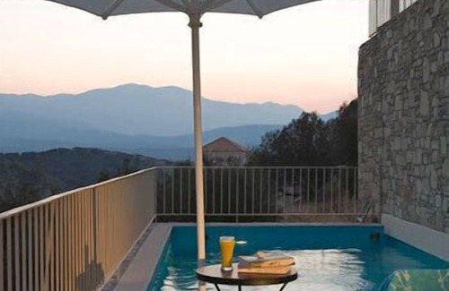 Kalo Chorio Villa | Discover Istron Villas: Oceanfront Retreat with Pool & Pets