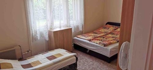 Hajduszoboszlo Apartment | Family-Friendly Stay at István Apartman - Guest Rated 10/10
