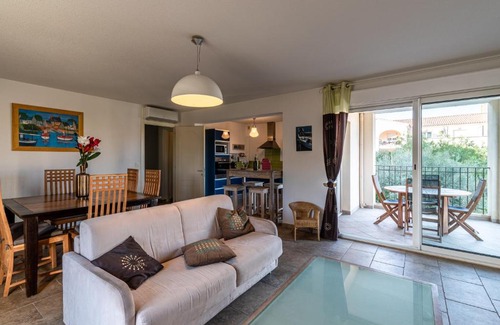 L'Ile-Rousse Apartment | Isula Rossa: Rated 9/10 with Family-Friendly Amenities