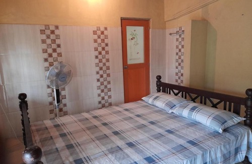 Hettimulla House | Cozy Isuru Villa with Oceanfront Views and Family Amenities