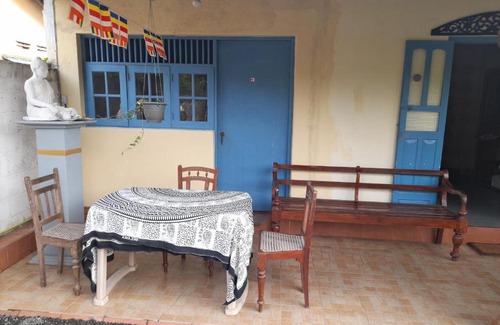 Hettimulla House | Cozy Isuru Villa with Oceanfront Views and Family Amenities
