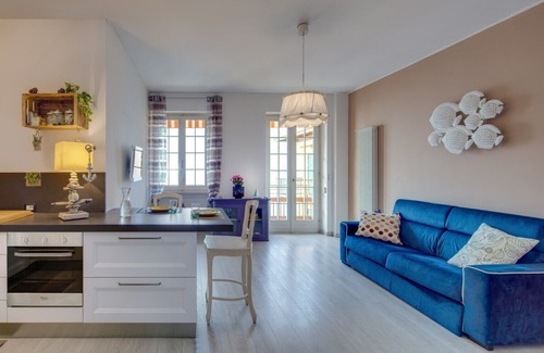 Brenzone sul Garda Apartment | Inviting Apartment House Olive Tree with Oceanfront Views