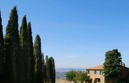 Sarteano Villa | Explore VALLOCCHIE: A Pet-Friendly Retreat with Pool Access