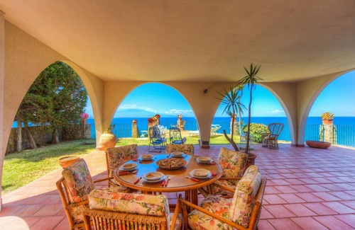Costa Saracena-Castelluccio House | Spacious 6-Bedroom House with Private Pool for Groups
