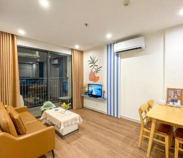 Gia Lam Apartment | Oceanfront Relaxation at It Dust Homestay 1 - Guest Rated 9.8